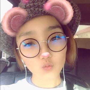 Meet your Posher, Yejin